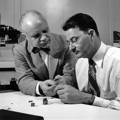 Russel_Ohl Invention & Discovery of PN Junction Diode
