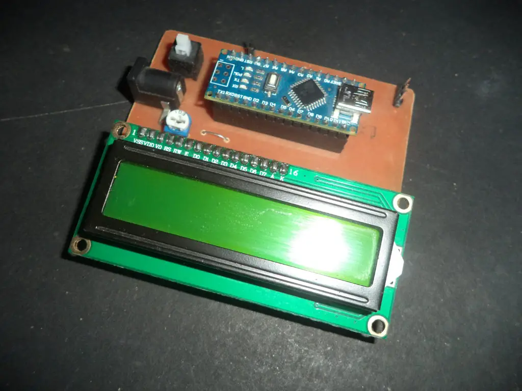 Circuit to measure speed of car